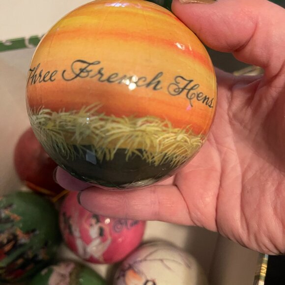 Vintage The Twelve Days of Christmas Decoupage Ornaments w/Box Excellent (127) - Picture 3 of 5